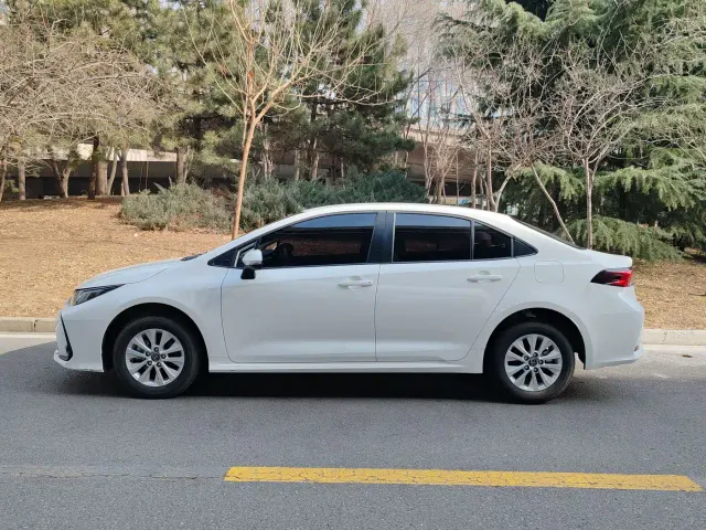Toyota Corolla — Фото автомобиля 3