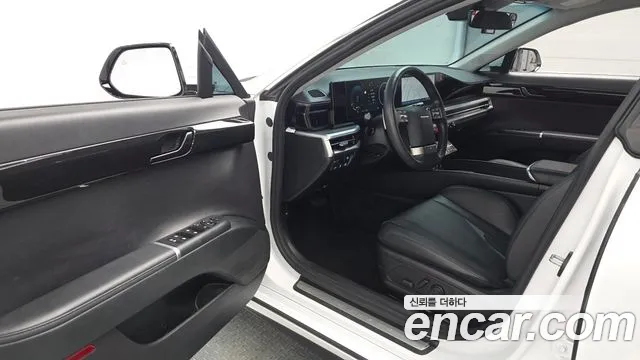 Hyundai Grandeur GN7 — Фото автомобиля 9