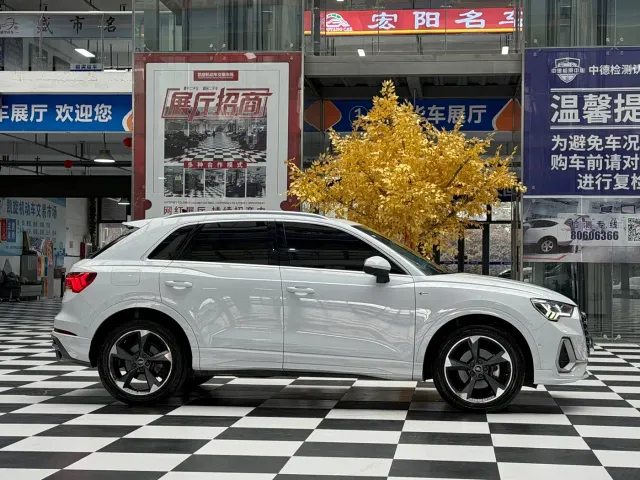 Audi Q3 — Фото автомобиля 4