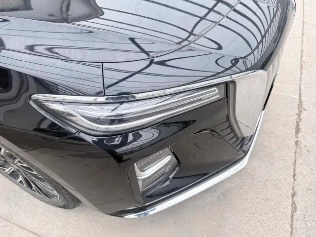 Hongqi H5 — Фото автомобиля 12