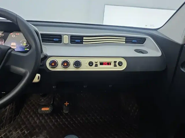Wuling Hongguang Mini EV — Фото автомобиля 13