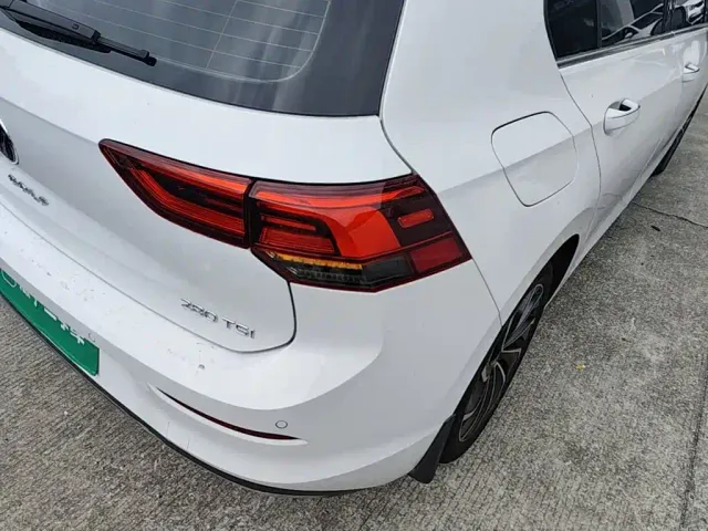 Volkswagen Golf — Фото автомобиля 7