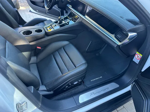 Porsche Panamera — Фото автомобиля 19