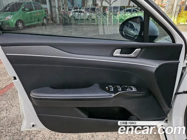 Kia K5 K5 3 поколение 2.0 LPI(Для проката) — Фото автомобиля 17