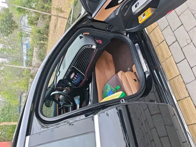 Mercedes-Benz E-Class — Фото автомобиля 19