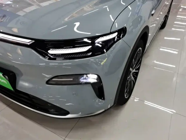 Leapmotor C11 — Фото автомобиля 23