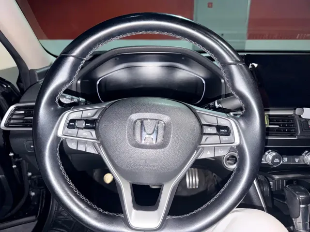 Honda Accord — Фото автомобиля 15