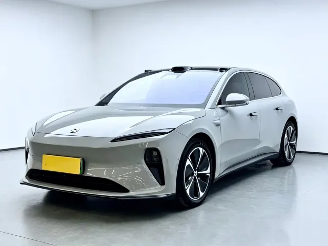 Фотография автомобиля — Nio ET5 Touring
