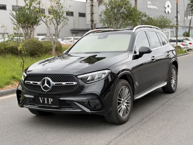 Фотография автомобиля — Mercedes-Benz GLC-Class