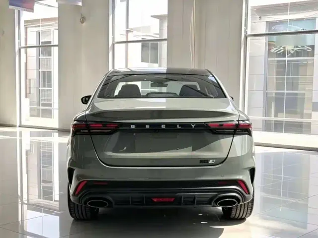 Geely Emgrand — Фото автомобиля 8