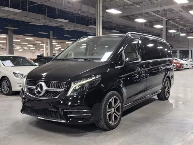 Фотография автомобиля — Mercedes-Benz V-Class