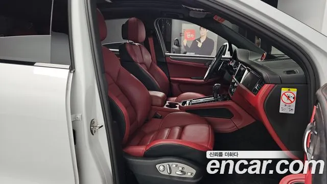 Porsche Macan — Фото автомобиля 23