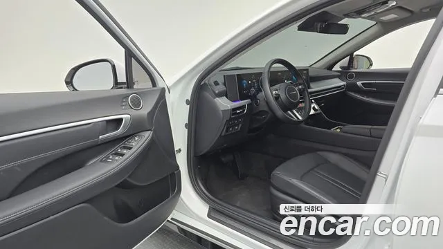 Hyundai Sonata — Фото автомобиля 10