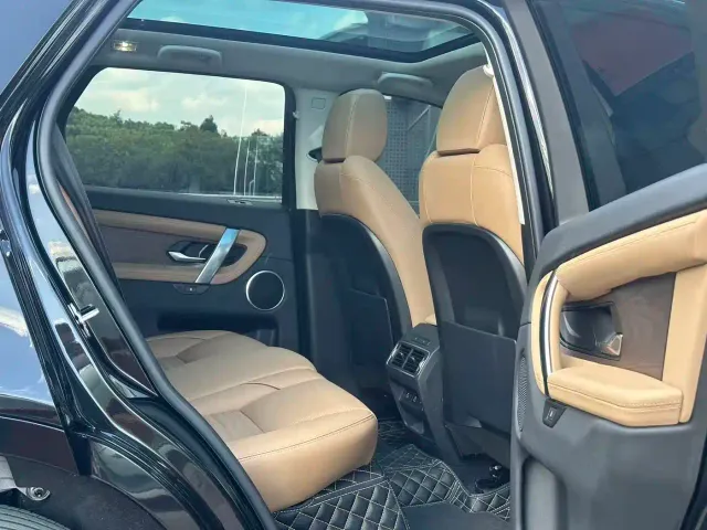Land Rover Discovery Sport — Фото автомобиля 13