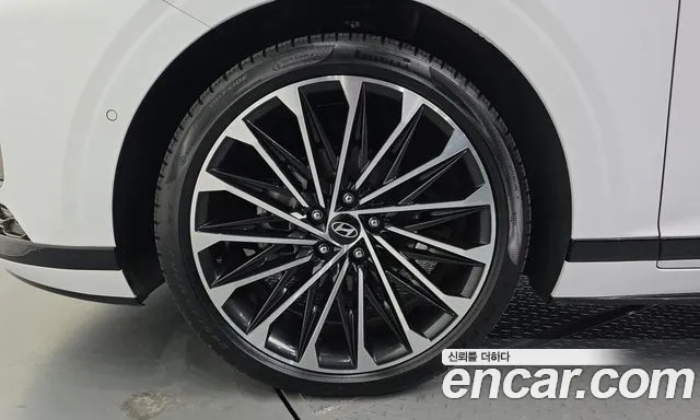 Hyundai Grandeur GN7 — Фото автомобиля 5