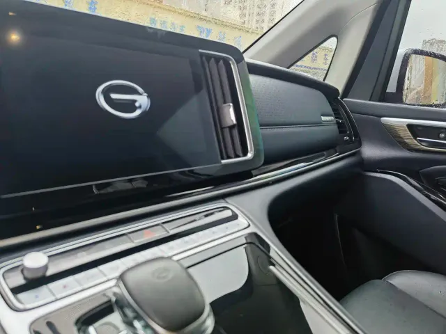 GAC Trumpchi M8 — Фото автомобиля 12
