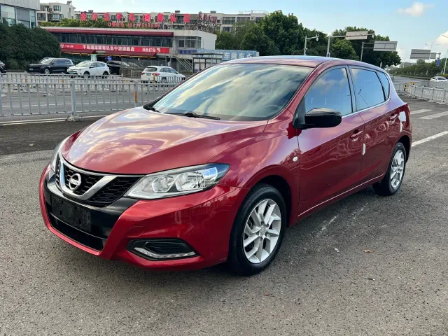 Фотография автомобиля — Nissan Tiida