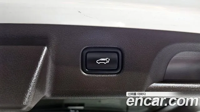 Hyundai Palisade Palisade Дизель 2.2 2WD — Фото автомобиля 25