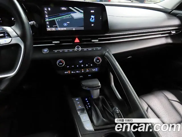 Hyundai Avante CN7 — Фото автомобиля 11