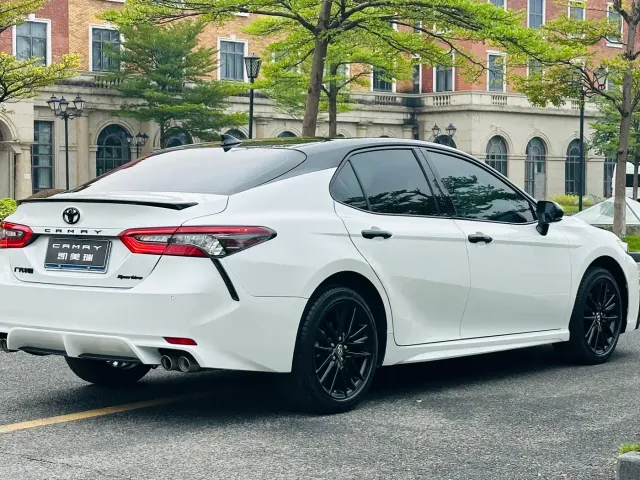 Toyota Camry — Фото автомобиля 7
