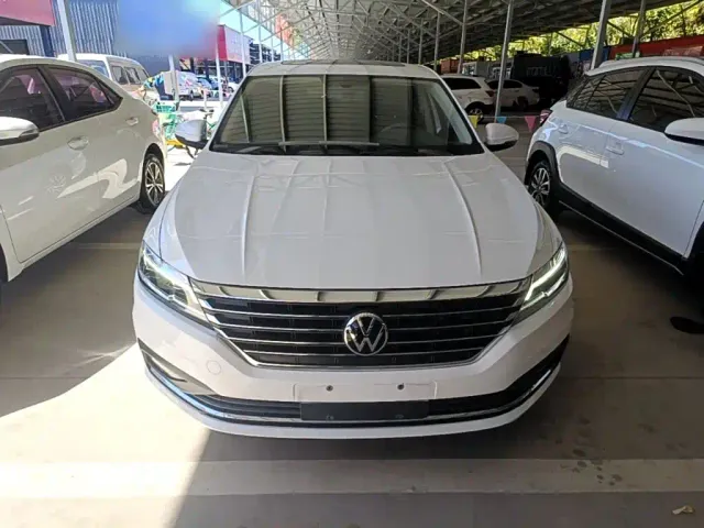 Volkswagen Lavida — Фото автомобиля 2