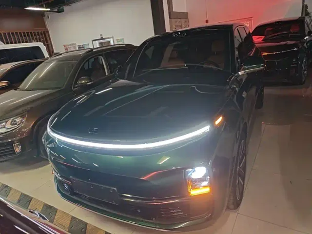 Li Auto L9 — Фото автомобиля 2