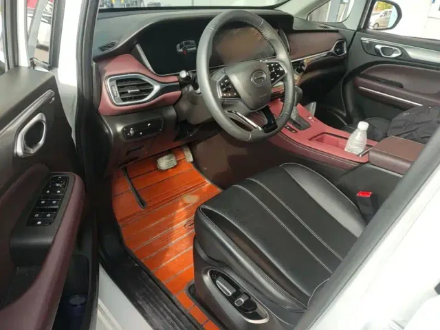 GAC Trumpchi M6 — Фото автомобиля 14