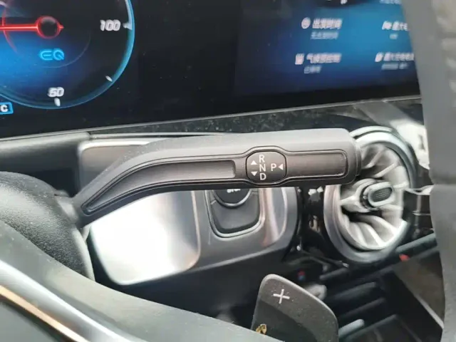 Mercedes-Benz EQB — Фото автомобиля 6