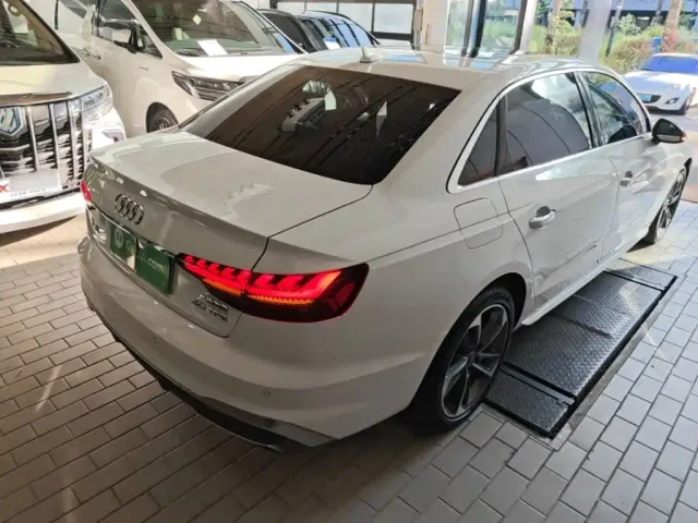 Audi A4L — Фото автомобиля 6