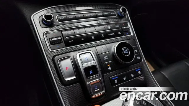 Hyundai Santafe Новый Santa Fe Дизель 2.2 2WD — Фото автомобиля 9