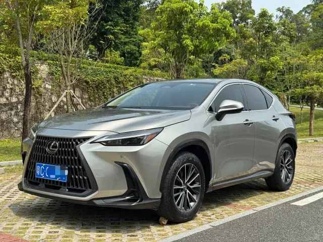 Фотография автомобиля — Lexus NX
