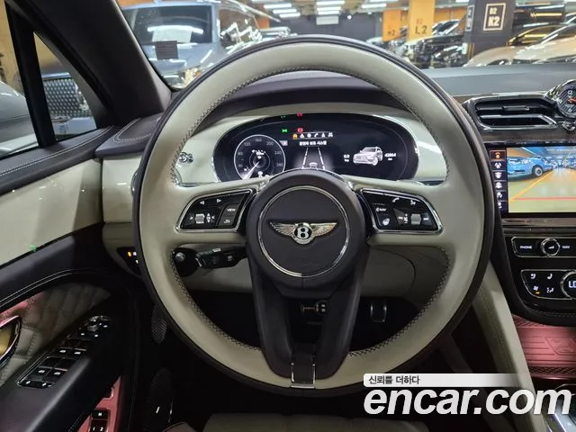 Bentley Bentayga Bentayga 4.0 V8 Azure — Фото автомобиля 7