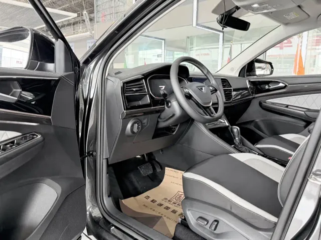 Jetta VS7 — Фото автомобиля 4