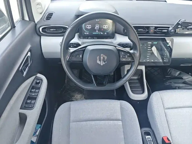 Leapmotor T03 — Фото автомобиля 10