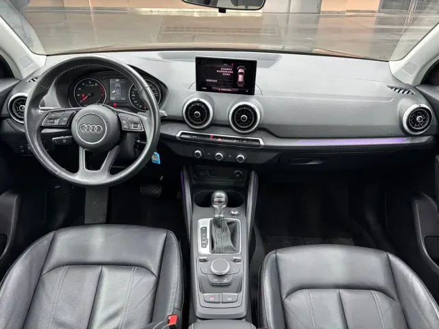 Audi Q2L — Фото автомобиля 11