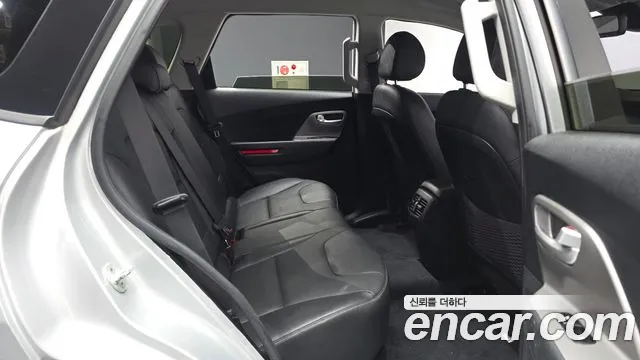 Kia Niro — Фото автомобиля 11