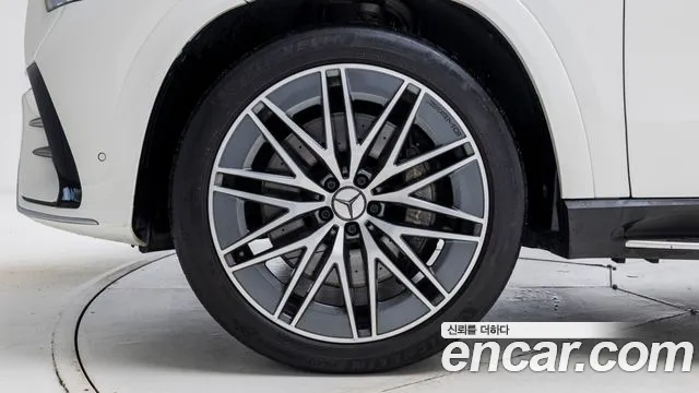 Mercedes-Benz GLE-Class — Фото автомобиля 5
