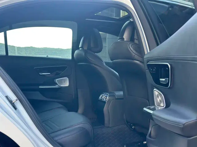 Mercedes-Benz C-Class — Фото автомобиля 13