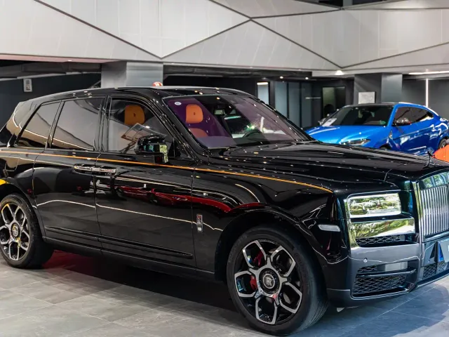 Rolls-Royce Cullinan — Фото автомобиля 9