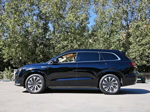 Aito M7 — Фото автомобиля 6