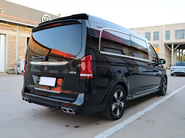 Mercedes-Benz V-Class — Фото автомобиля 18