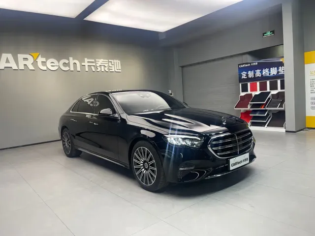 Mercedes-Benz E-Class — Фото автомобиля 3