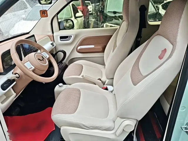 Wuling Hongguang Mini EV — Фото автомобиля 14