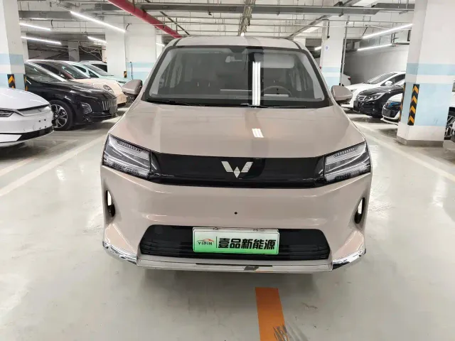 Wuling Starlight 730 — Фото автомобиля 2