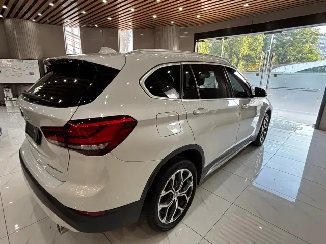 BMW X1 — Фото автомобиля 5