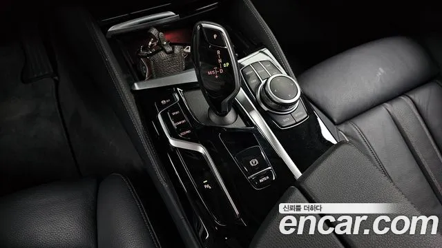 BMW 5-Series — Фото автомобиля 2