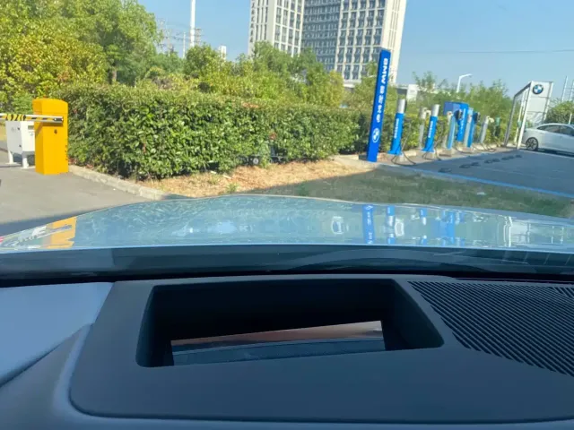 BMW 5 Series — Фото автомобиля 8