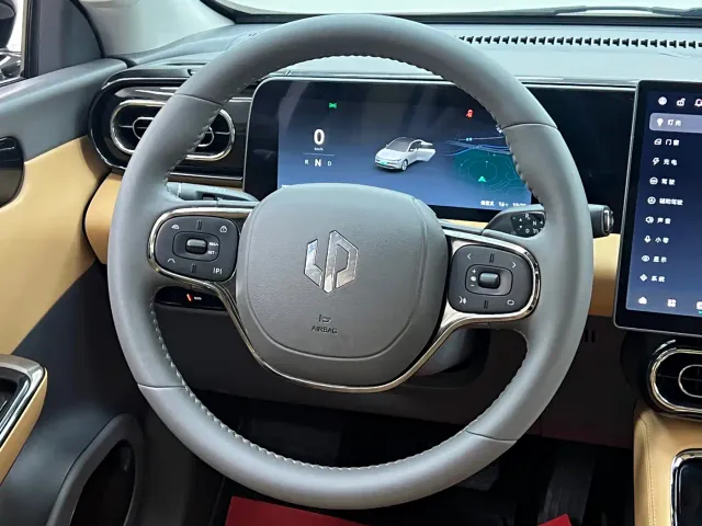Leapmotor C01 — Фото автомобиля 22