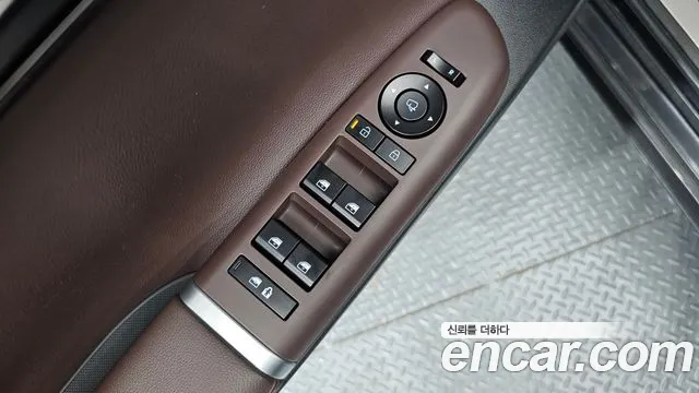 Hyundai Grandeur GN7 — Фото автомобиля 29