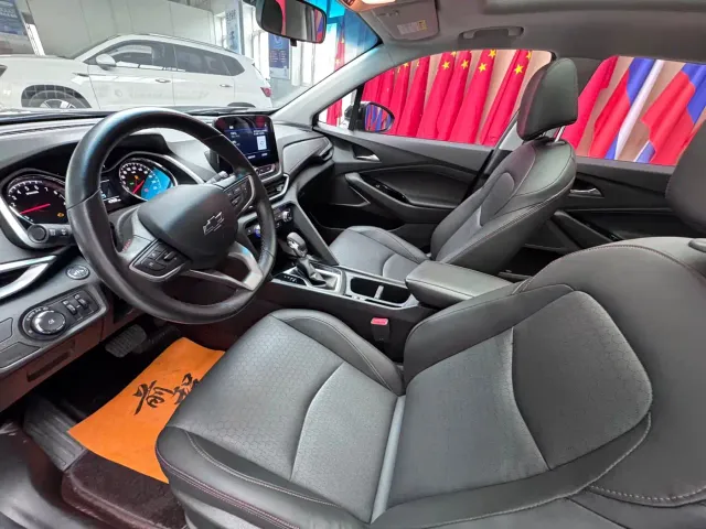 Chevrolet Orlando — Фото автомобиля 7